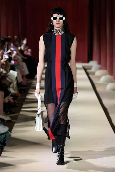 Look 2